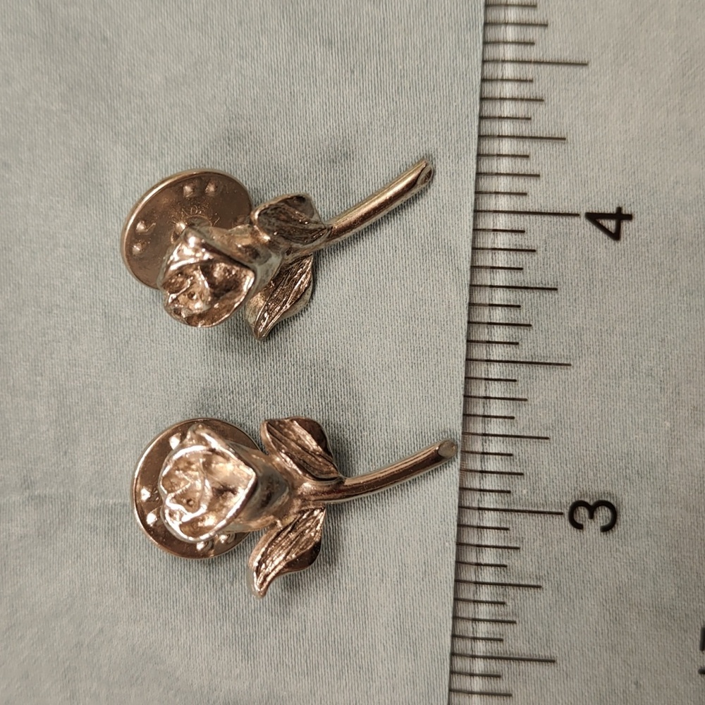 Silver 1 inch rosebud lapel pin/brooch set of 2